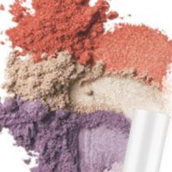 Mary Kay Other - NIB MARY KAY AT PLAY BAKED EYE TRIO SUNSET BEACH EYESHADOW COMPACT ⭐️⭐️⭐️⭐️⭐️